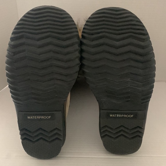 Sorel Joan of Arctic Suede Mid-Calf Lace-Up Brown/ Tan Boots - Picture 5 of 5